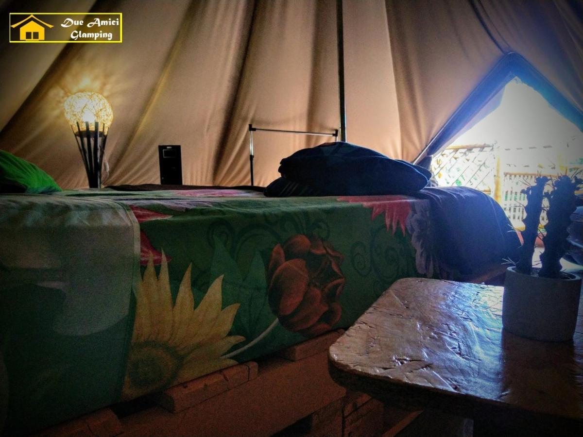 Glamping Due Amici Hotel Palomino Exterior photo